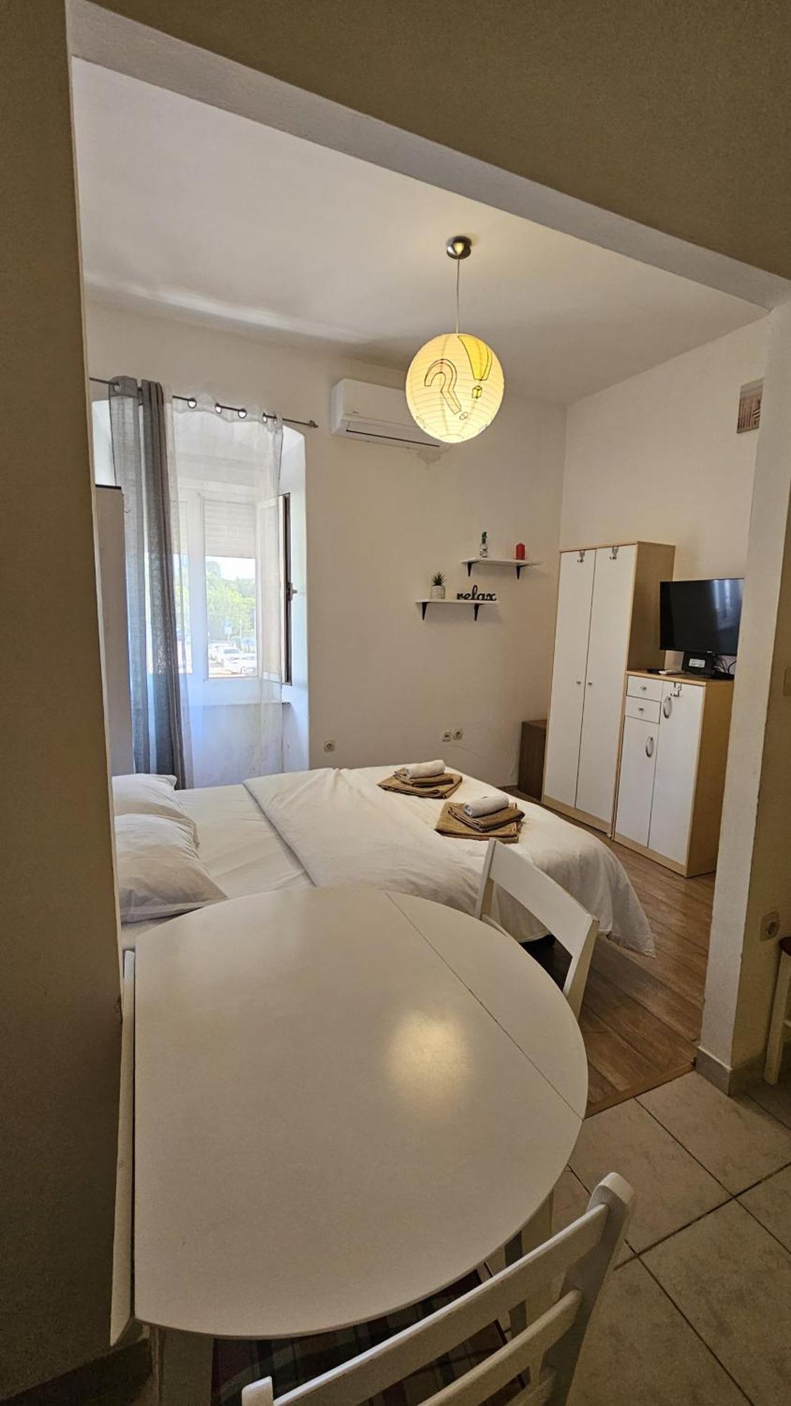 Studio Apartment Kiki For 2, Near Old Town & Beach, Free Wifi Zadar Eksteriør billede